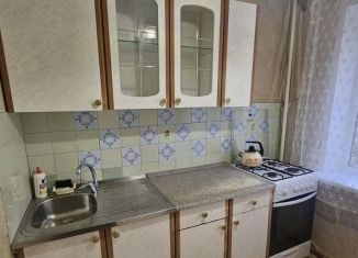Сдам в аренду двухкомнатную квартиру, 47 м2, Балаково, улица Ленина, 106