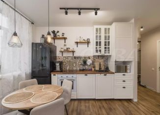 Продается 2-ком. квартира, 75 м2, Тюмень, Алматинская улица, 4, ЖК Звёздный