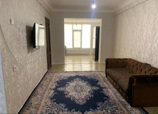 Продам 3-ком. квартиру, 75 м2, Буйнакск, микрорайон Дружба, 1