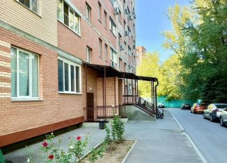 Сдам 1-ком. квартиру, 43 м2, Ростов-на-Дону, Вятская улица, 39/4