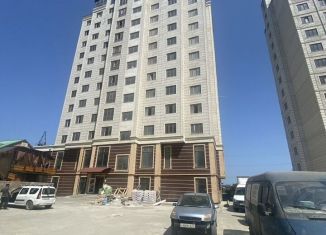 Продается двухкомнатная квартира, 75 м2, Махачкала, улица Азизова, 32