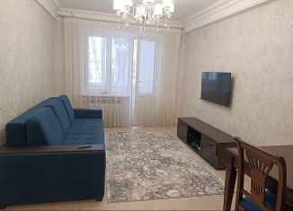 Сдам 2-ком. квартиру, 56 м2, Махачкала, улица Магомедтагирова, 161Б