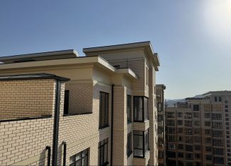 Продаю 5-ком. квартиру, 243 м2, Махачкала, Маковая улица, 2к7