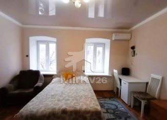 Продаю 2-ком. квартиру, 31 м2, Пятигорск, Октябрьская улица, 33