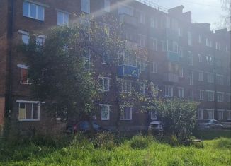 Сдается 1-комнатная квартира, 40 м2, Прокопьевск, улица Петренко, 8