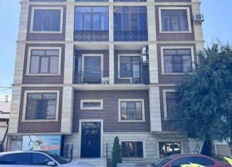 Продается 3-комнатная квартира, 98 м2, Махачкала, улица Абдул-Вагаба Сулейманова, 48