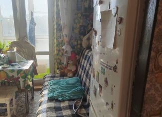 Сдаю в аренду 1-ком. квартиру, 32 м2, Псков, улица Труда, 24