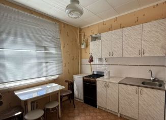 Сдам 1-комнатную квартиру, 40 м2, Казань, улица Туганлык, 10