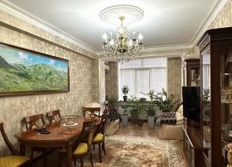 Продам трехкомнатную квартиру, 120 м2, Махачкала, Гапцахская улица, 8