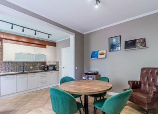 Продажа 2-комнатной квартиры, 72.5 м2, Калининград, улица Космонавта Леонова, 61Б