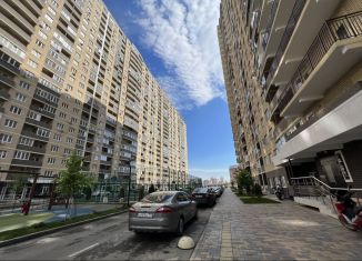 Продам 2-ком. квартиру, 49.3 м2, Краснодар, улица Петра Метальникова, 36, ЖК Лучший