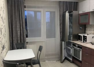 Продаю однокомнатную квартиру, 46 м2, Владимир, проспект Строителей, 1А