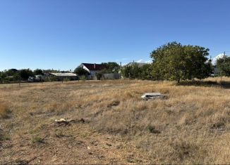 Продаю земельный участок, 10 сот., Крым, Новомирская улица, 11А