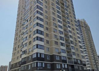 Продажа 3-ком. квартиры, 78 м2, Краснодар, ЖК Титаны, бульвар Адмирала Пустошкина, 11/2
