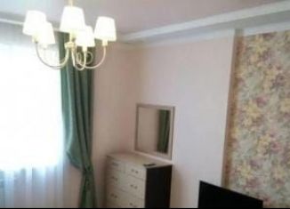 Сдается в аренду двухкомнатная квартира, 50 м2, Армавир, Комсомольская улица, 162/1