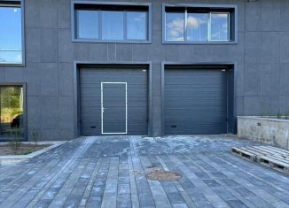 Сдача в аренду машиноместа, 13 м2, Удмуртия, улица имени В.С. Тарасова, 7