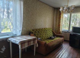 Продаю 2-ком. квартиру, 35 м2, Смоленск, улица Смольянинова, 15/1