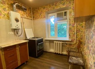 Сдача в аренду 2-ком. квартиры, 46 м2, Армавир, Железнодорожная улица, 50