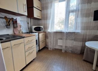 Продаю 3-комнатную квартиру, 68.2 м2, Лобня, улица Чайковского, 9