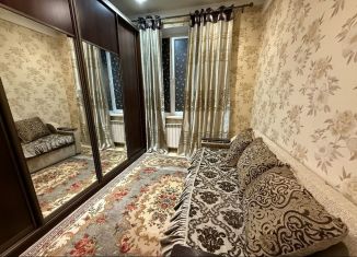 Аренда 2-ком. квартиры, 60 м2, Махачкала, улица Хуршилова, 16