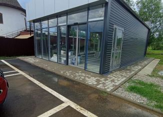 Продаю помещение свободного назначения, 66.9 м2, станица Азовская, улица Ленина, 49