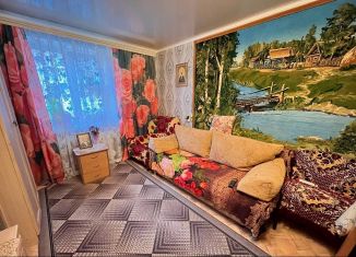 Продам 2-ком. квартиру, 32 м2, Таганрог, улица Пальмиро Тольятти, 24-2