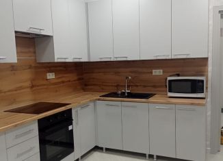 Продается 1-ком. квартира, 46 м2, Махачкала, Шёлковая улица, 14