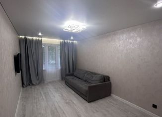 Продажа 1-ком. квартиры, 33.3 м2, Челябинск, улица Салавата Юлаева, 3