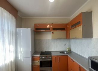 Сдам в аренду однокомнатную квартиру, 38 м2, Старый Оскол, микрорайон Восточный, 2