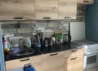 Продается 2-ком. квартира, 42.1 м2, Серов, улица Льва Толстого, 40