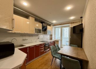 Продаю 3-комнатную квартиру, 72.7 м2, Владимир, улица Нижняя Дуброва, 21А