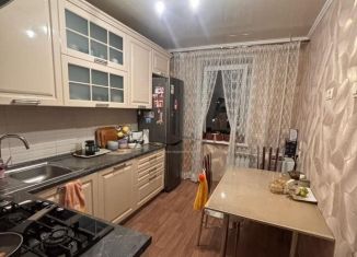 Продажа 4-ком. квартиры, 81.8 м2, Набережные Челны, бульвар Романтиков, 8