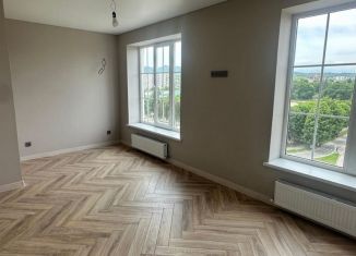 Продажа 3-ком. квартиры, 120 м2, Махачкала, улица Гайдара Гаджиева, 5Б