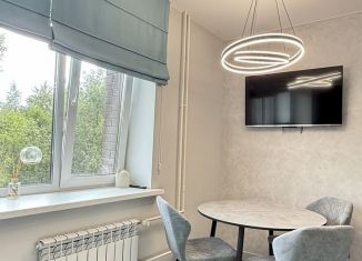 Сдаю в аренду трехкомнатную квартиру, 65.5 м2, Ярославль, 1-я Веткинская улица, 3