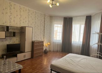 Сдам 1-ком. квартиру, 55 м2, Таганрог, улица Сергея Шило, 265А