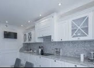 Продажа 2-комнатной квартиры, 69.8 м2, Махачкала, улица Ирчи Казака, 101