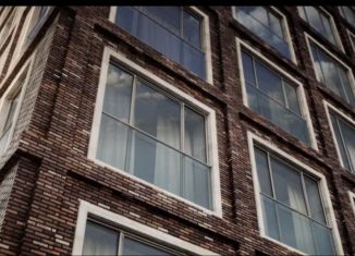 Продаю квартиру студию, 35 м2, Махачкала, улица Ирчи Казака, 37