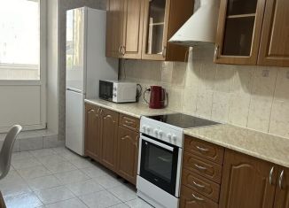 Сдаю 2-ком. квартиру, 60 м2, Москва, улица Грина, 18, район Северное Бутово