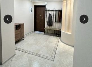 Сдаю трехкомнатную квартиру, 180 м2, Самара, улица Алексея Толстого, 100