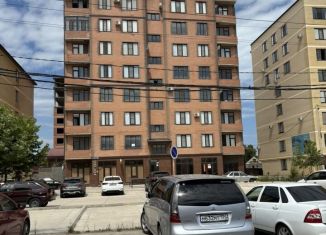 Сдам в аренду 1-комнатную квартиру, 60 м2, Дагестан, улица Азизова, 5Б