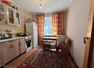 Продается 2-ком. квартира, 52 м2, Красноярск, улица Водопьянова, 4