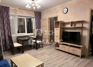 Продаю 3-ком. квартиру, 43 м2, Пушкино, Надсоновская улица, 5