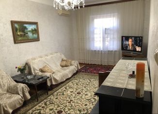 Сдам в аренду 2-комнатную квартиру, 60 м2, Дагестан, улица Ленина, 24