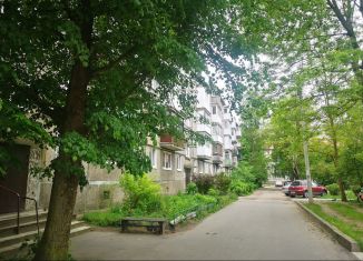 Продаю трехкомнатную квартиру, 57.6 м2, Калининград, Заводская улица, 20А