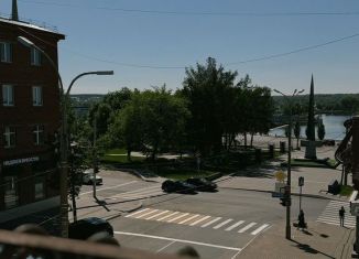 Сдам в аренду 3-ком. квартиру, 65 м2, Удмуртия, улица Мира, 1