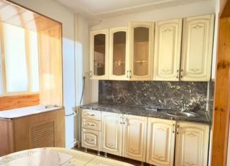 Продаю 2-ком. квартиру, 49 м2, Грозный, улица Л.Е. Цеповой, 113