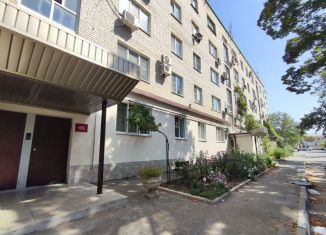 Сдается двухкомнатная квартира, 47.9 м2, Армавир, Азовская улица, 14/1