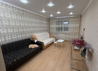 Продается 3-ком. квартира, 77 м2, Азнакаево, улица Шайхутдинова, 10