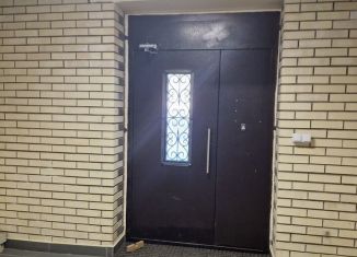 Продаю 1-ком. квартиру, 39 м2, Йошкар-Ола, улица Анциферова, 27А, 1-й микрорайон