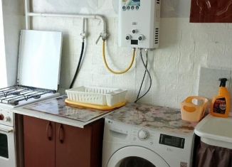 Сдам 2-ком. квартиру, 45 м2, Азов, улица Кондаурова, 13